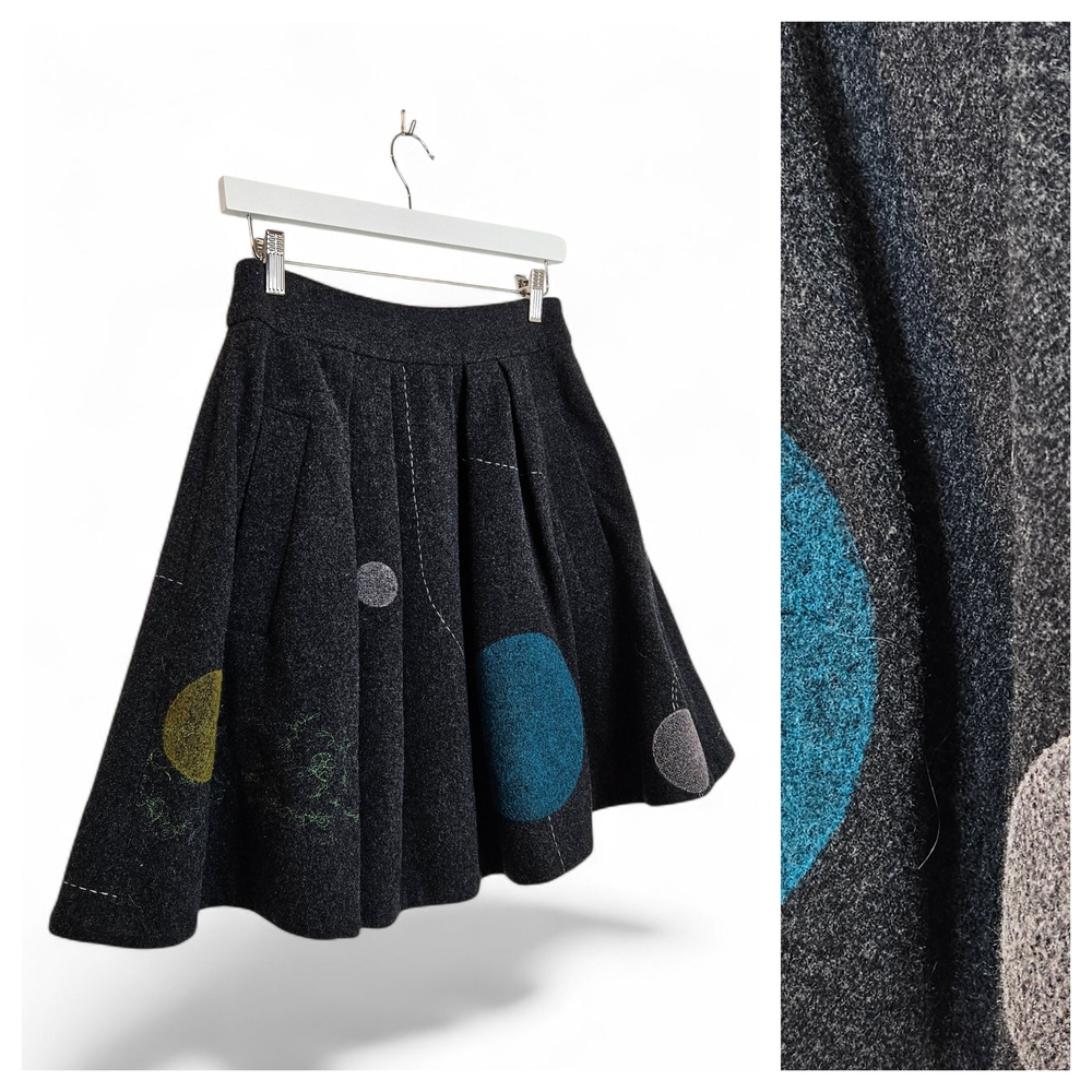 Anthropologie Lithe Skirt Sz 0 Wool Circle Applique Pleated Artsy Boho Gray Midi